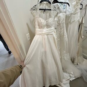 David’s Bridal White Lace Wedding Dress